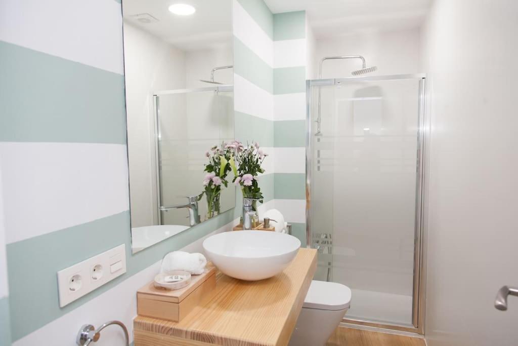 Modern & Nice Apartment. Old Town. Private Parking Sevilla Buitenkant foto
