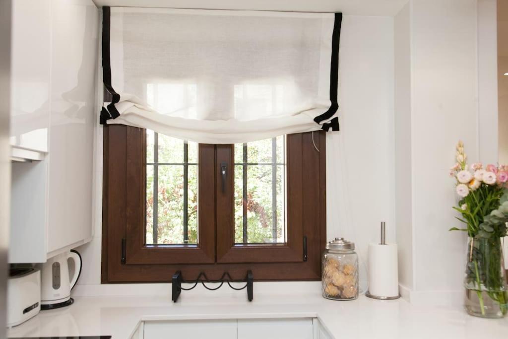Modern & Nice Apartment. Old Town. Private Parking Sevilla Buitenkant foto